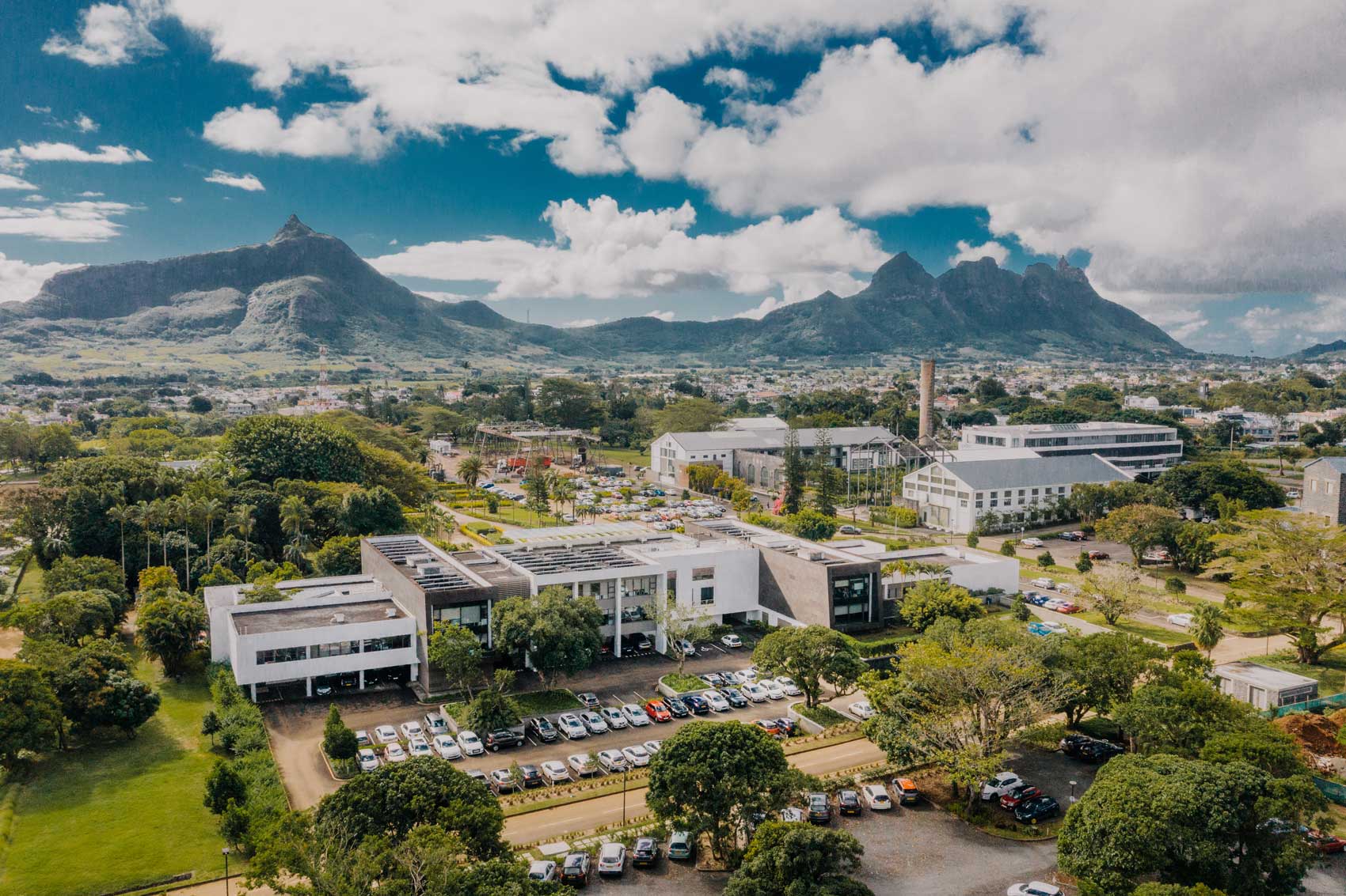 6 freehold plots available at Vivéa Business Park